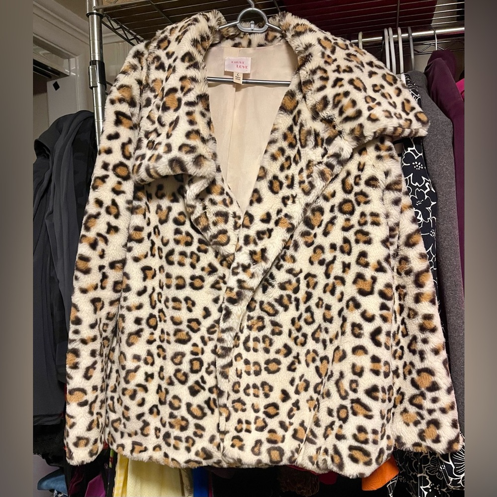 Beautiful leopard print faux fur coat